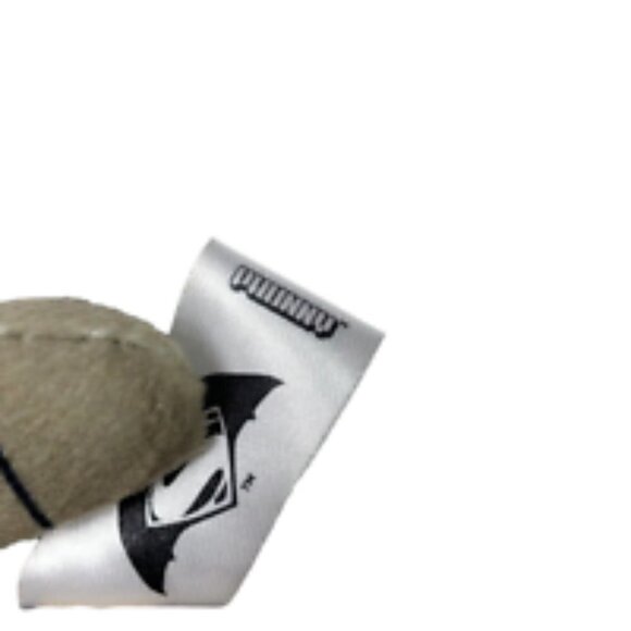 Batman vs Superman Armored Batman Plush 8.5" - Picture 4 of 5